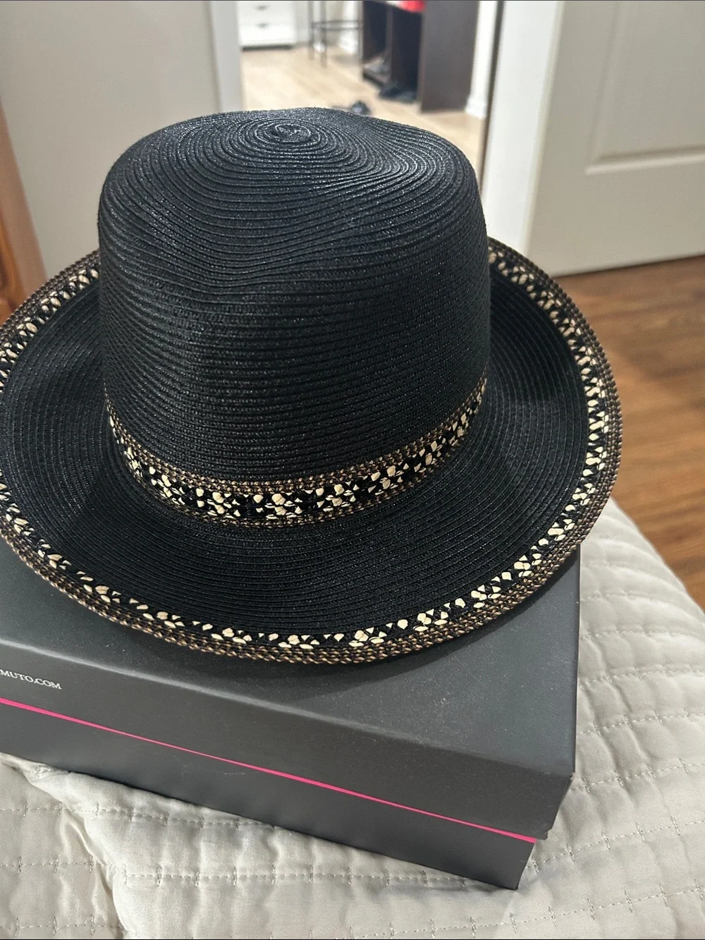Eric Javits Black Sun Hat - Picture 4 of 4